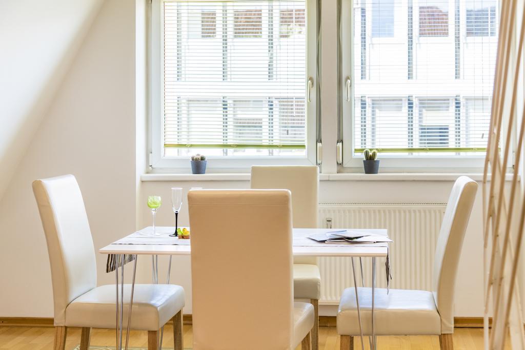 Maisonette Apartment Am Bahnhof - Adults Only Innsbruck Esterno foto