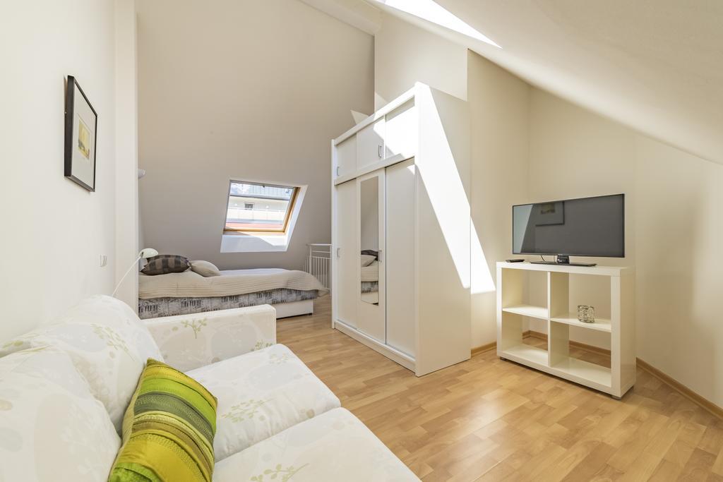 Maisonette Apartment Am Bahnhof - Adults Only Innsbruck Esterno foto